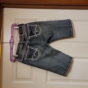 Miss Me bermudas, size 28